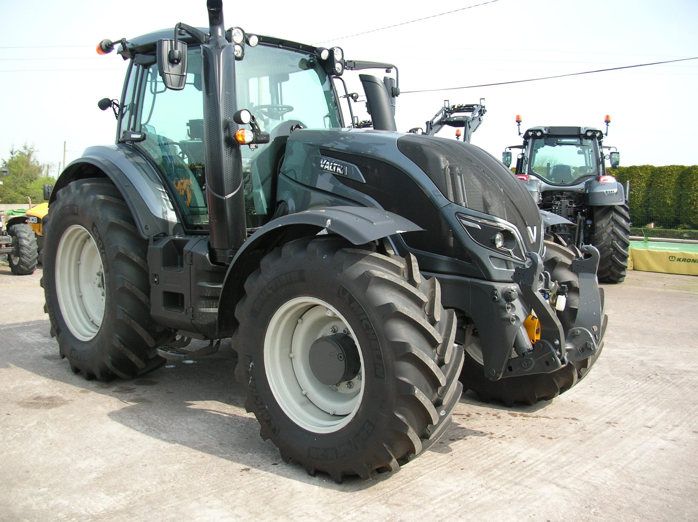 Quality Used Tractors for sale Cork Ireland Valtra New Holland